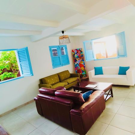 Location Maison Bleue Avec Piscine Privative Au Carbet Martinique 勒卡尔贝 外观 照片