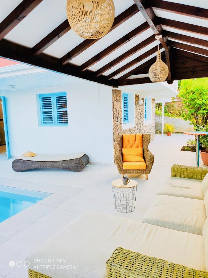 Location Maison Bleue Avec Piscine Privative Au Carbet Martinique 勒卡尔贝 外观 照片