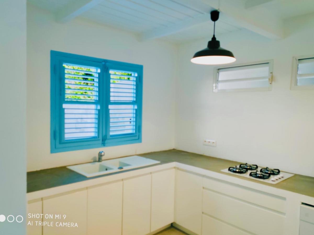 Location Maison Bleue Avec Piscine Privative Au Carbet Martinique 勒卡尔贝 外观 照片