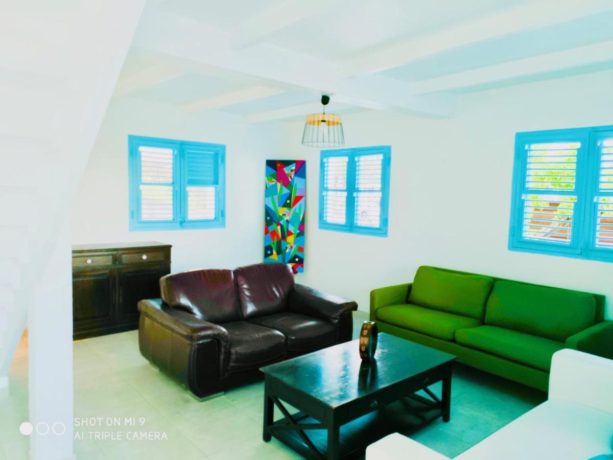 Location Maison Bleue Avec Piscine Privative Au Carbet Martinique 勒卡尔贝 外观 照片